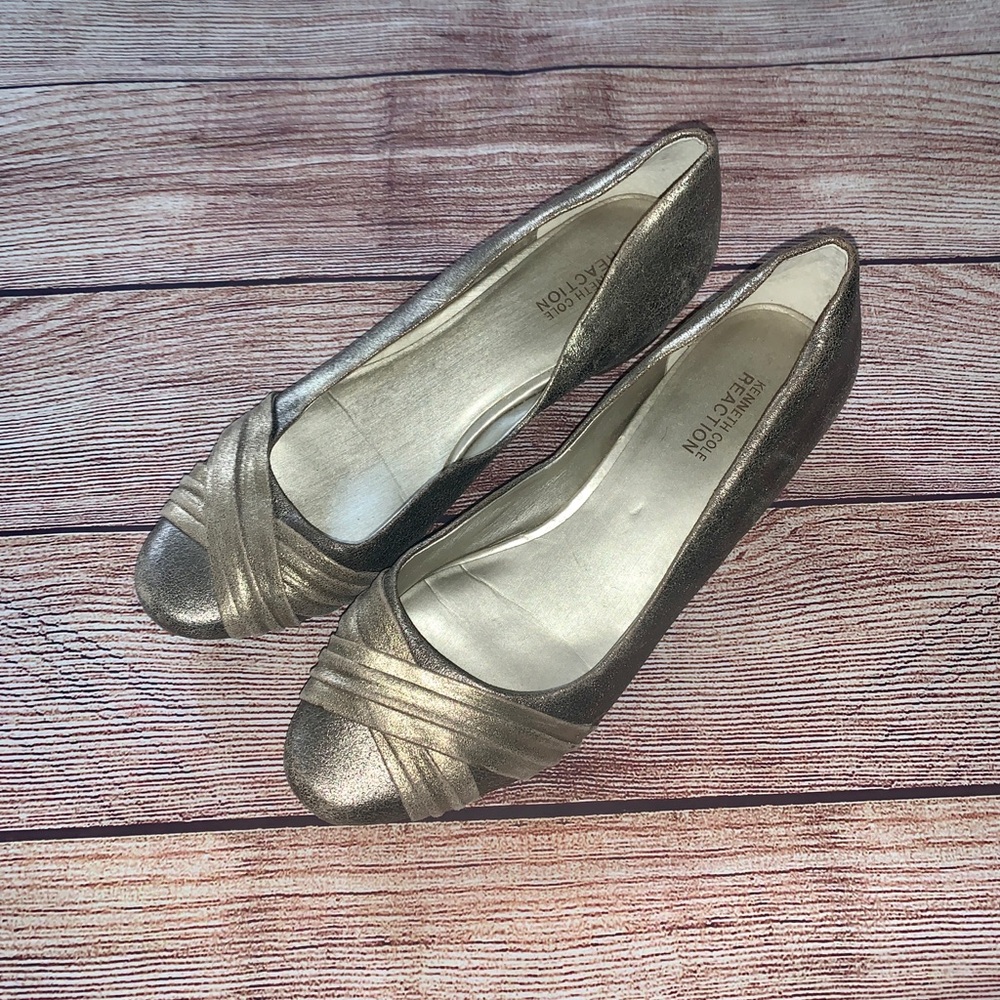 2/$20 or 3/$25 Kenneth Cole Pewter Loafers/Flats sz 8 - Picture 1 of 6
